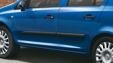 Sada ochranných lišt dveří, černé, 5 dv. – Opel Corsa D 13337581